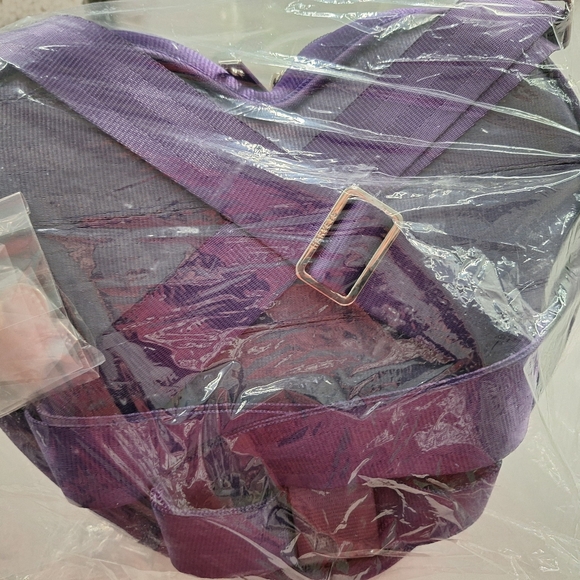 Harvey's Shag Viva Las Vegas sweetheart crossbody bag - Picture 2 of 5